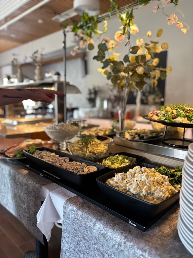 Lounasbuffet