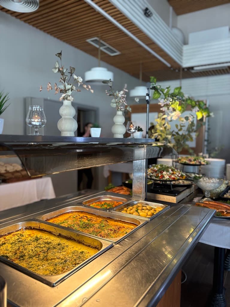 Lounasbuffet